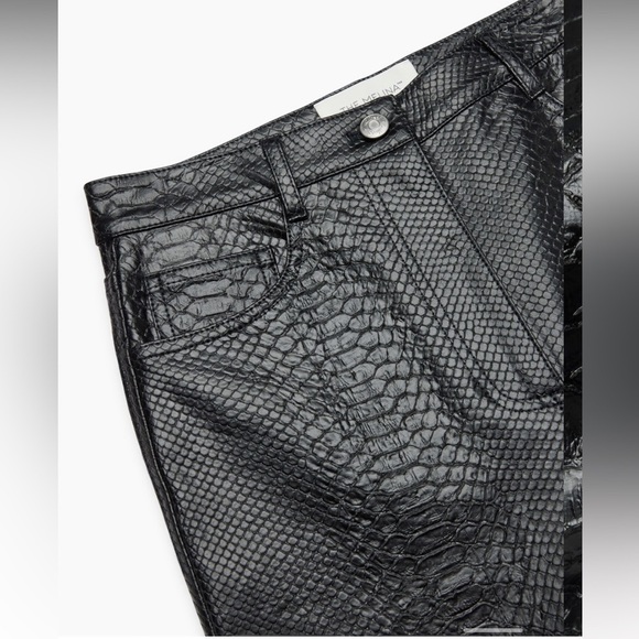 Wilfred Melina™ Pant
High-waisted Vegan Leather python pants - Picture 3 of 10